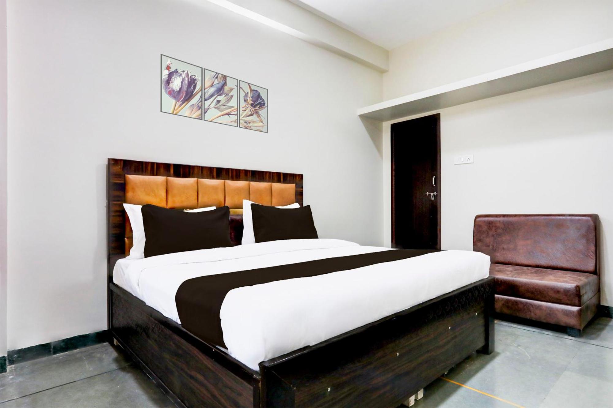 Hotel O The Baba Gest House Indore Exterior photo